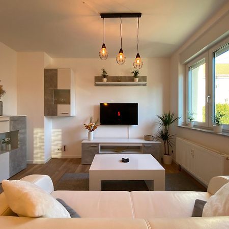 Hochwertige Ferienwohnung Mit 7Qm Balkon, Netflix, Kaffeeautomat, Rainshower Bad Zwickau Eksteriør billede