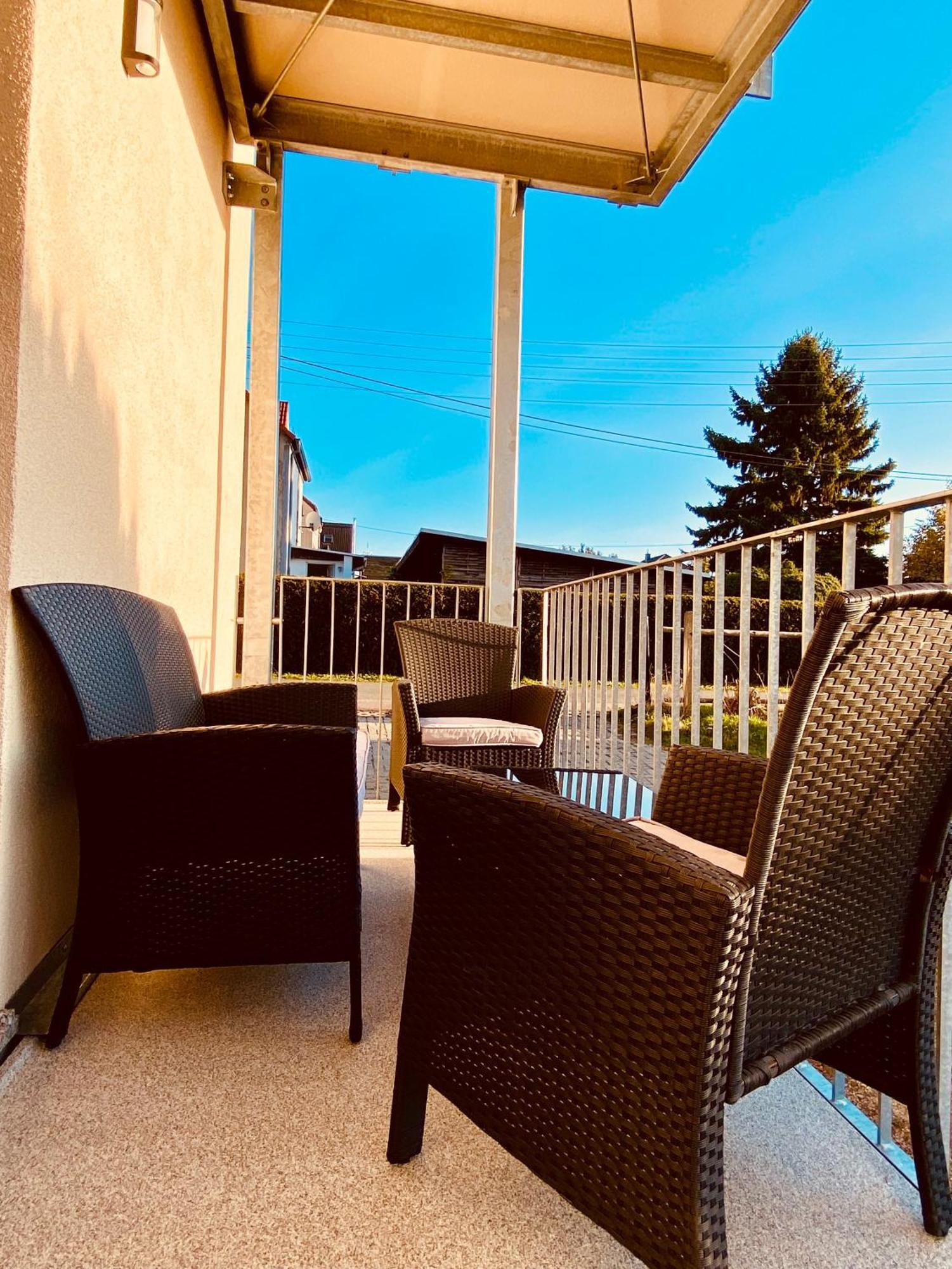 Hochwertige Ferienwohnung Mit 7Qm Balkon, Netflix, Kaffeeautomat, Rainshower Bad Zwickau Eksteriør billede